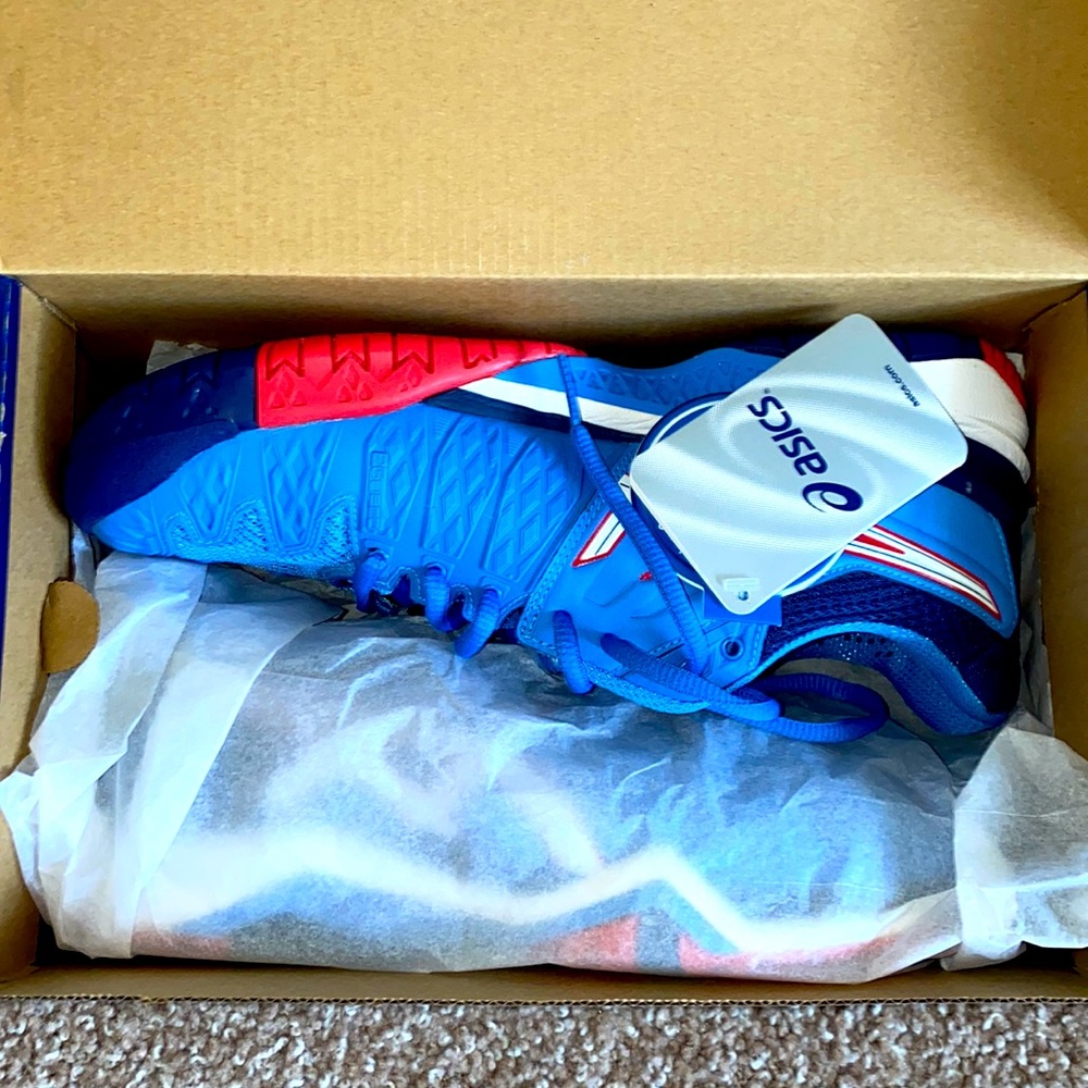 Brand new ASICS Tennis Blue Women Shoes Size 8